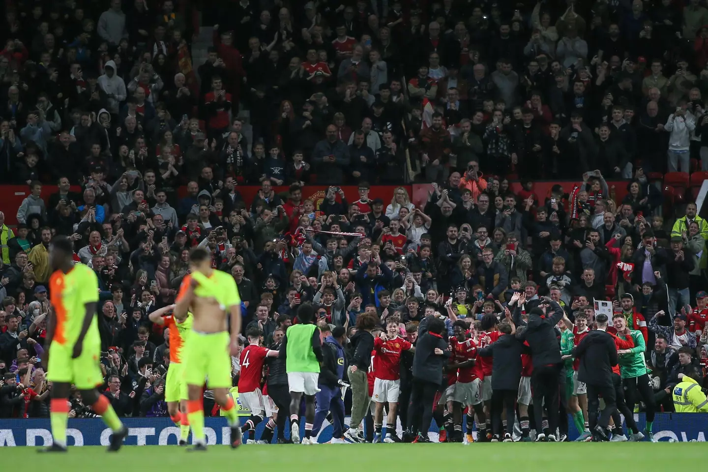 Manchester United U18s celebrate at full-time against Nottingham Forest in the FA Youth Cup final |