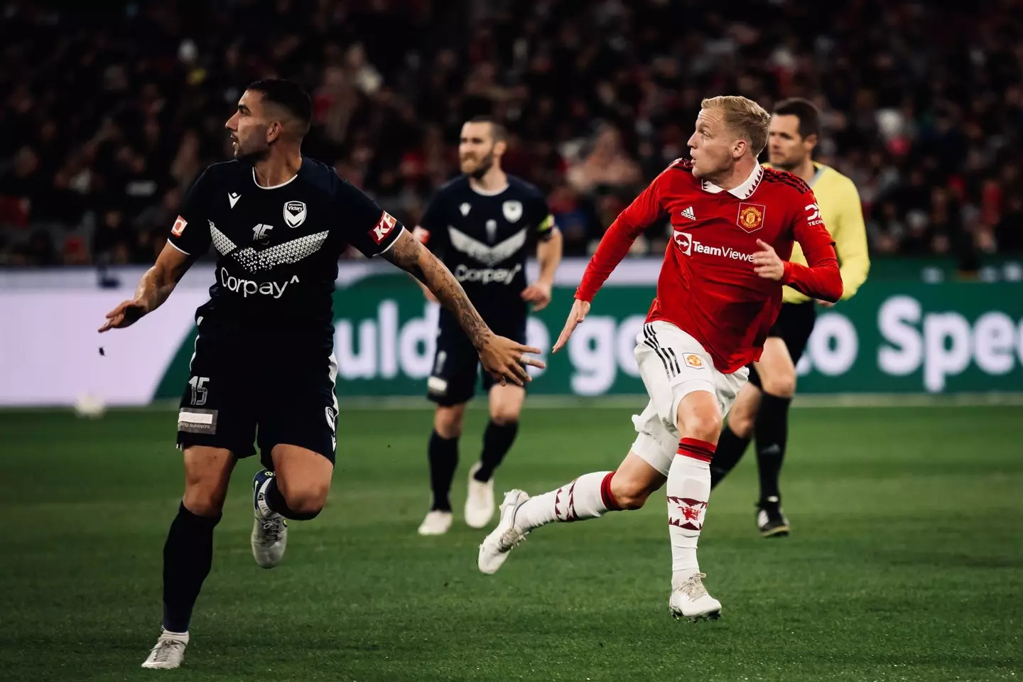 Donny van de Beek came on as a second half substitute. (Man Utd)