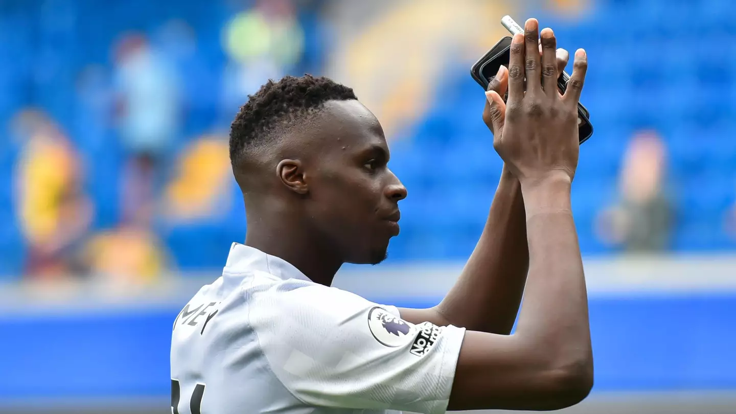 Edouard Mendy of Chelsea during the lap of honour after the Premier League season concludes. (Alamy)