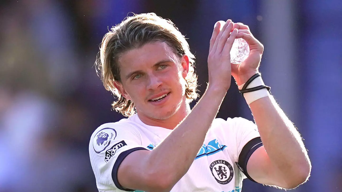 Conor Gallagher applauds the Chelsea fans. (Alamy)