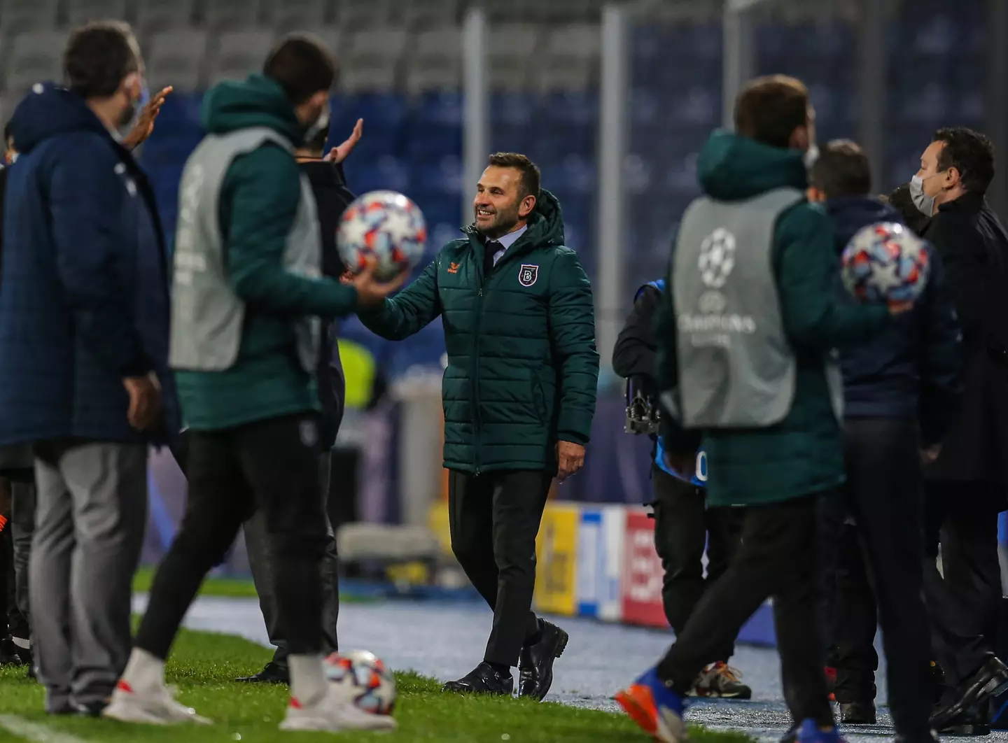 Okan Buruk celebrates Istanbul Basaksehir's victory over Manchester United. Image: Getty