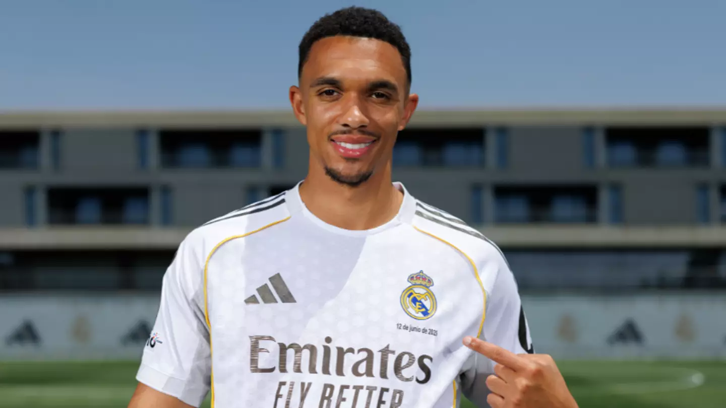 Trent Alexander-Arnold received two gifts from Real Madrid after signing contract with the club