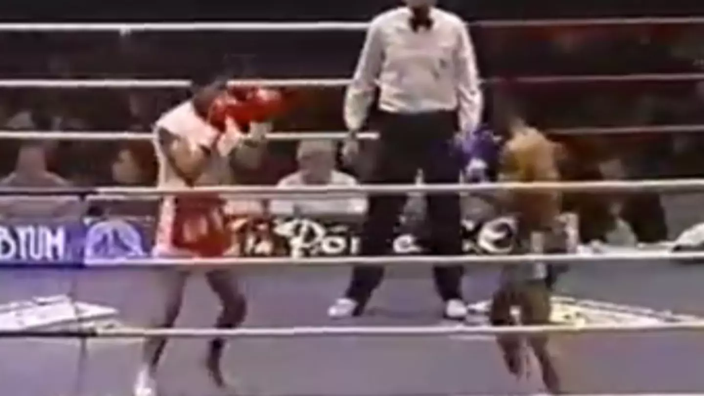 Female Hall of Fame boxer fought man in highly unusual cross-gender fight that left entire crowd in shock