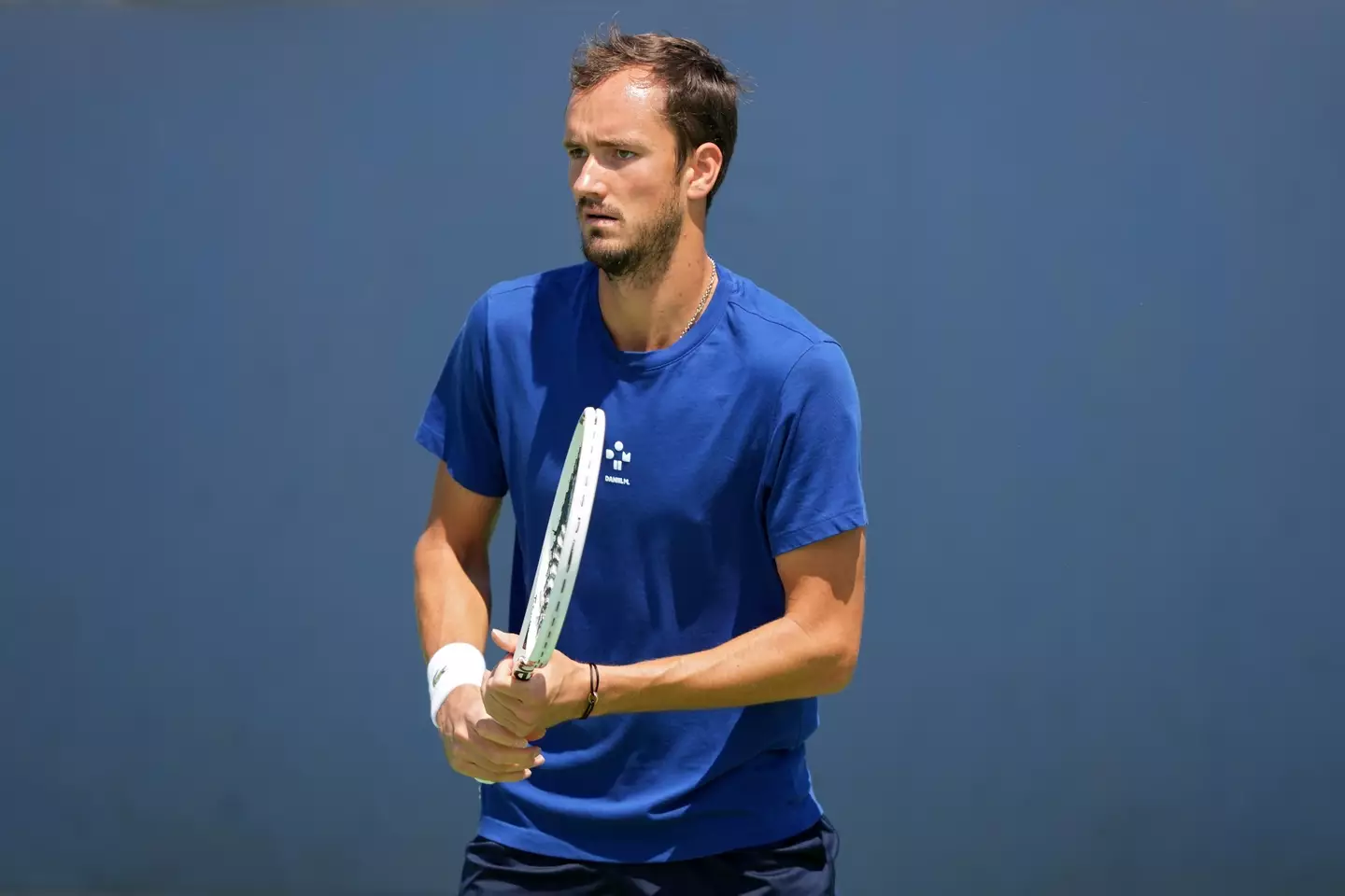 Daniil Medvedev crashed out of the Cincinnati Open to the world number 85. (Image: Getty)