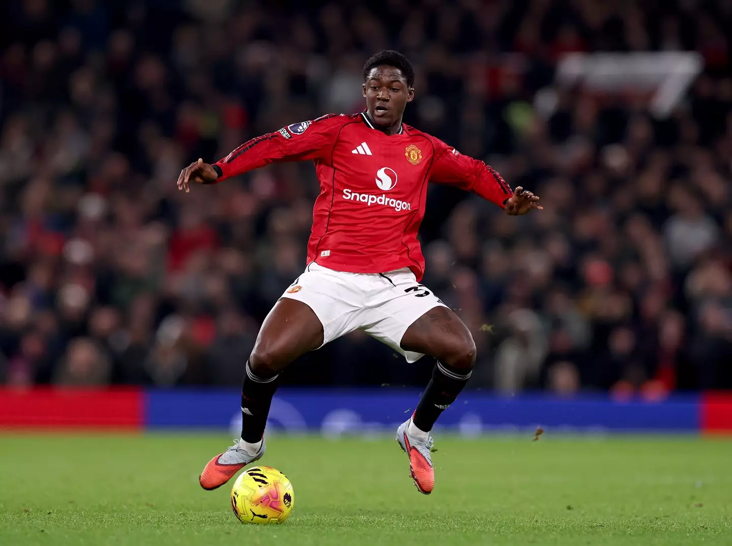 Mainoo is reportedly looking to leave United on loan. Image: Getty