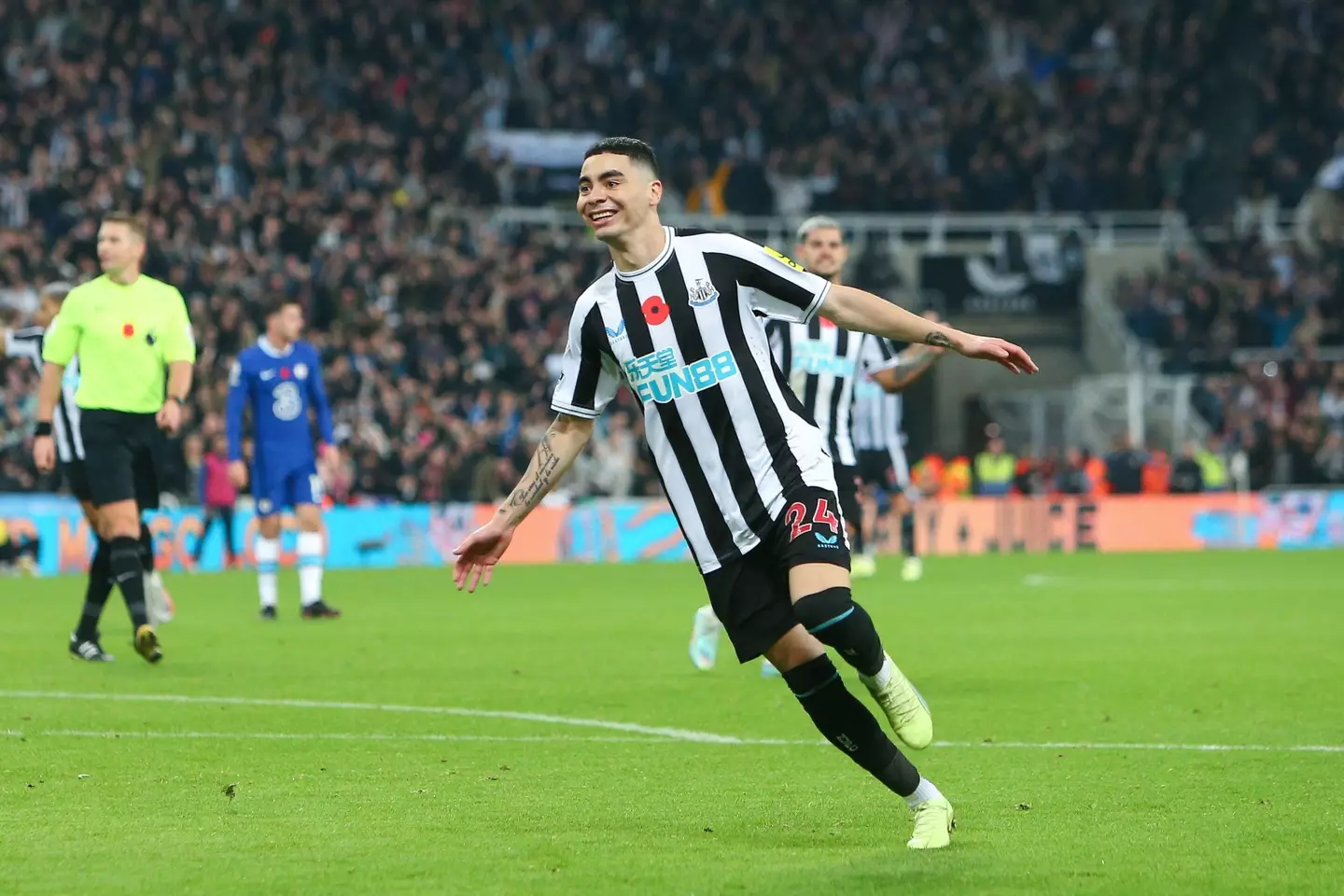 Almiron celebrates the winner against Chelsea. Image: Alamy