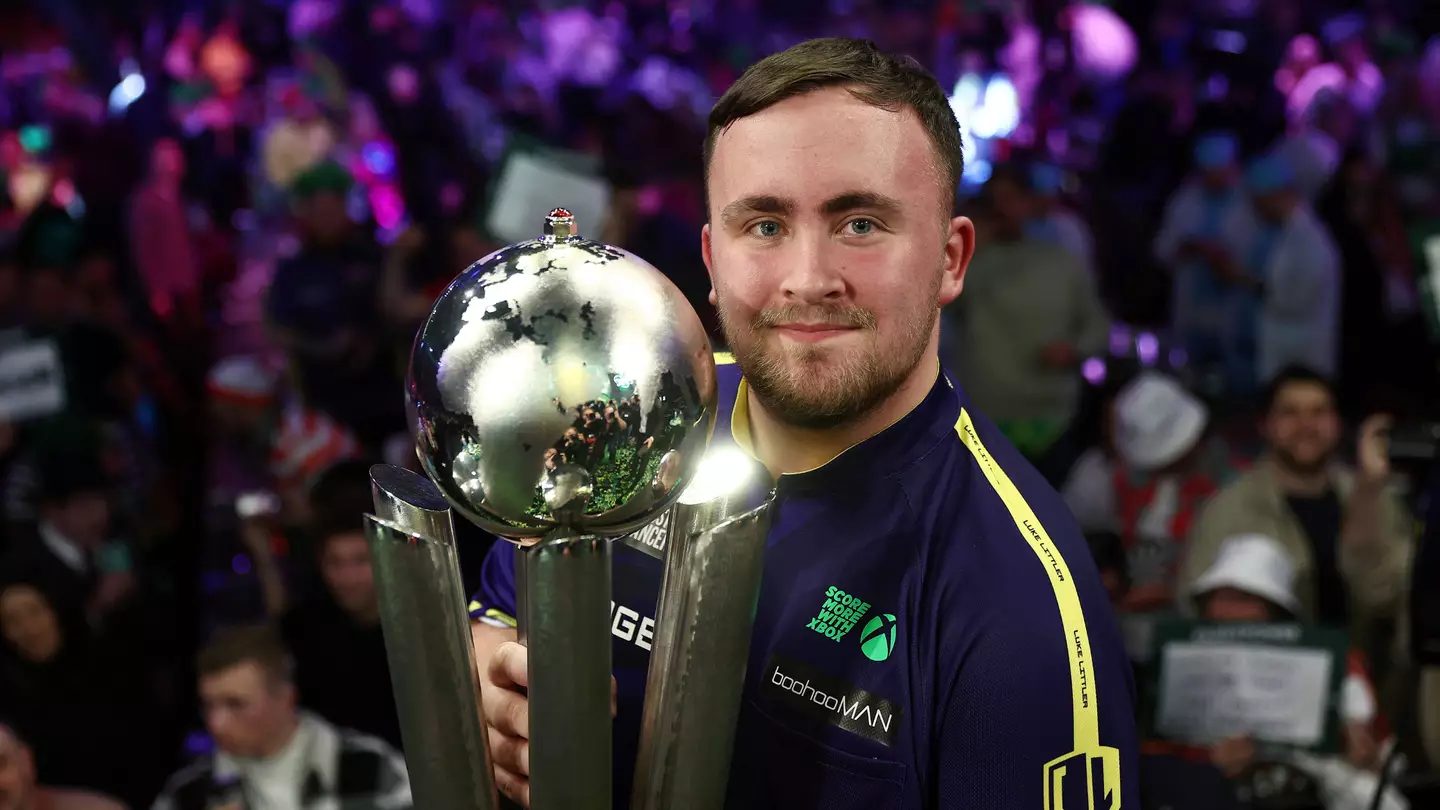 Darts star leaks PDC payslip to show just how much players are paid