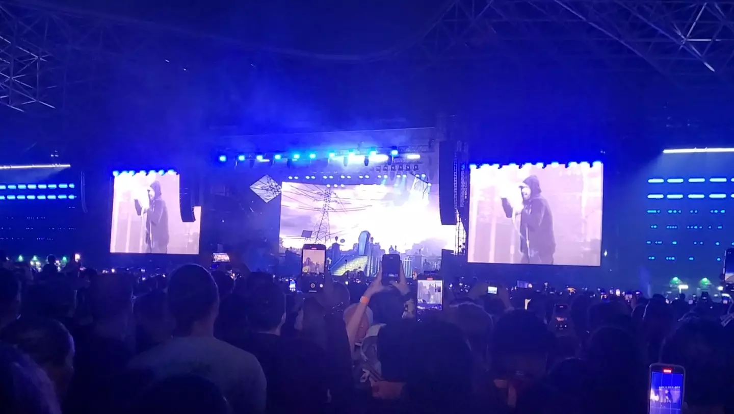 Eminem got the Abu Dhabi crowd pumped up for the F1 season finale. (Image: SPORTbible)