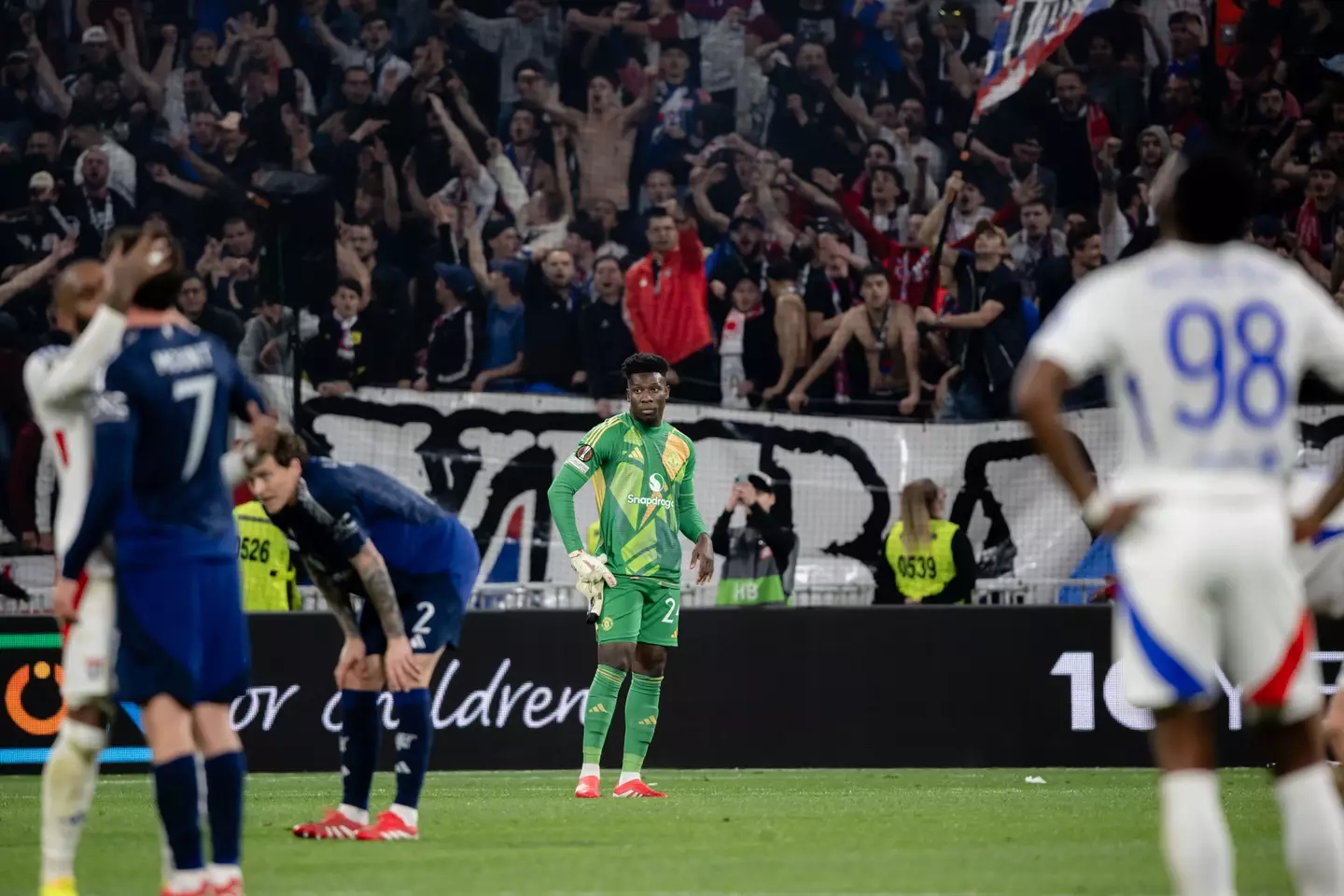 Andre Onana cuts a dejected figure after Manchester United concede a late goal. Image: Getty