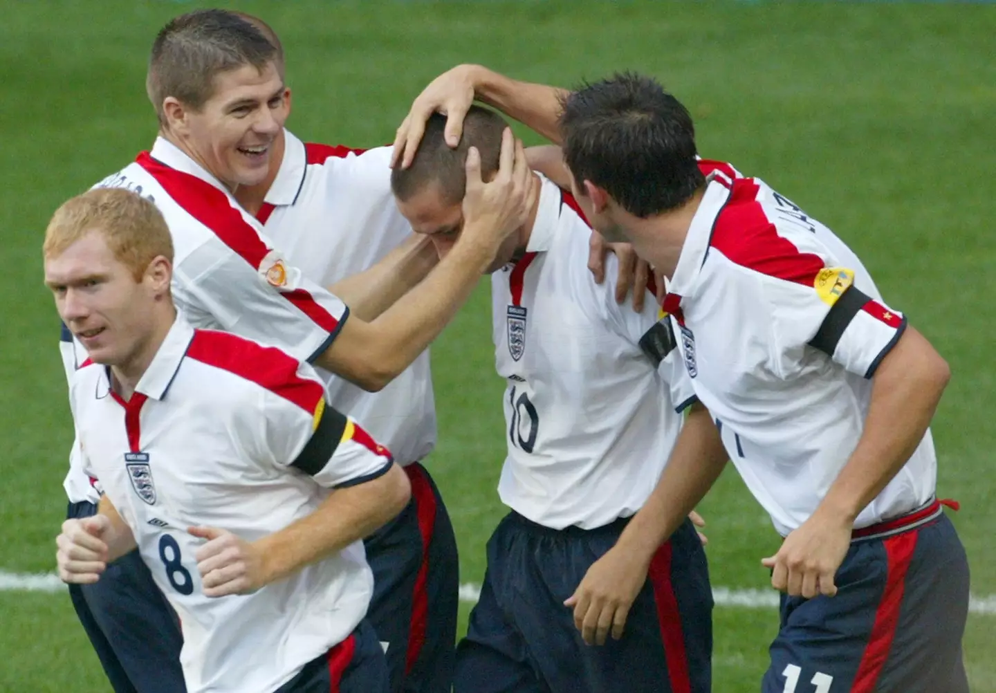 Gerrard Lampard and Scholes in action for England. Image