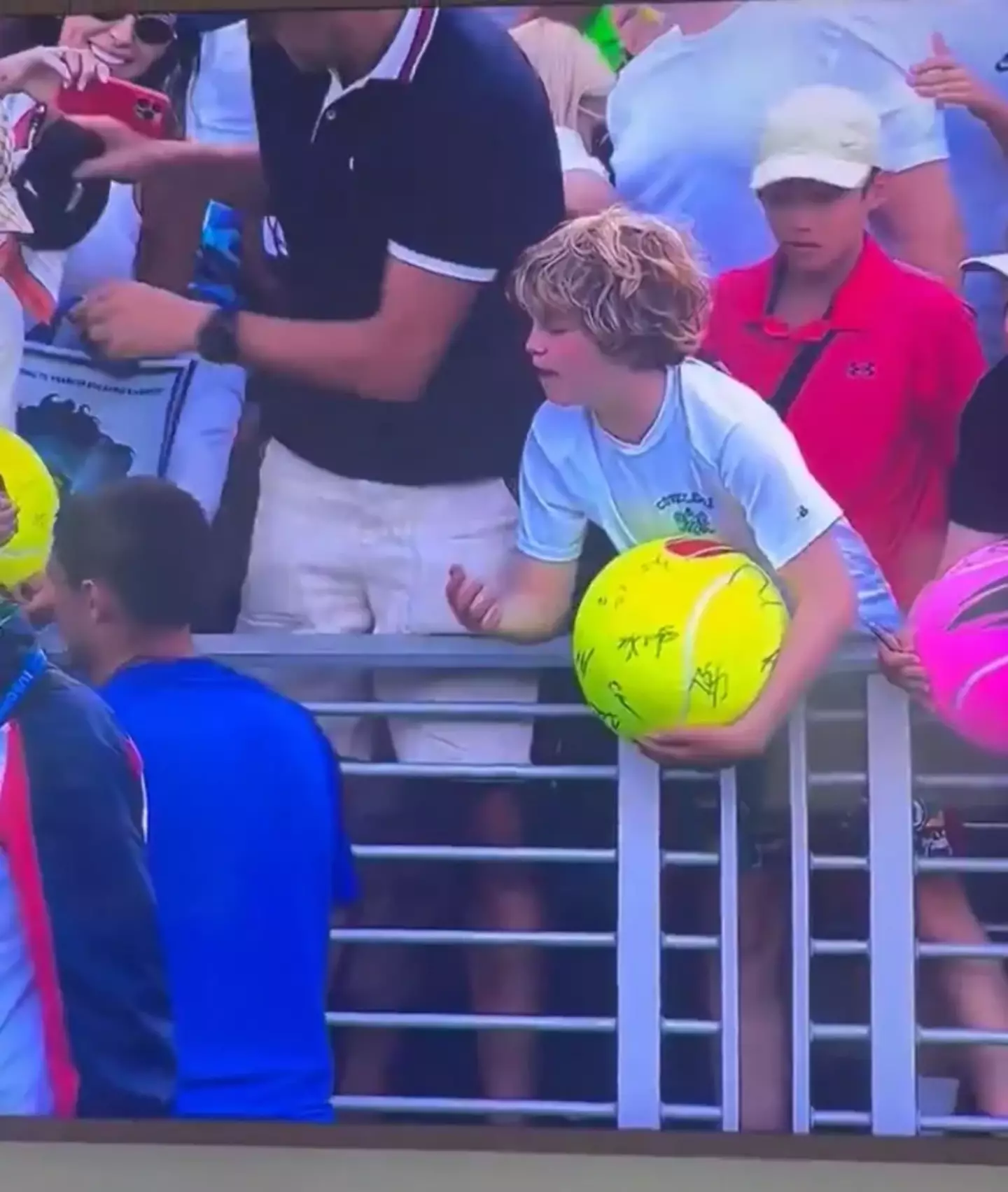 The child was clearly upset following the incident. (Image: X)