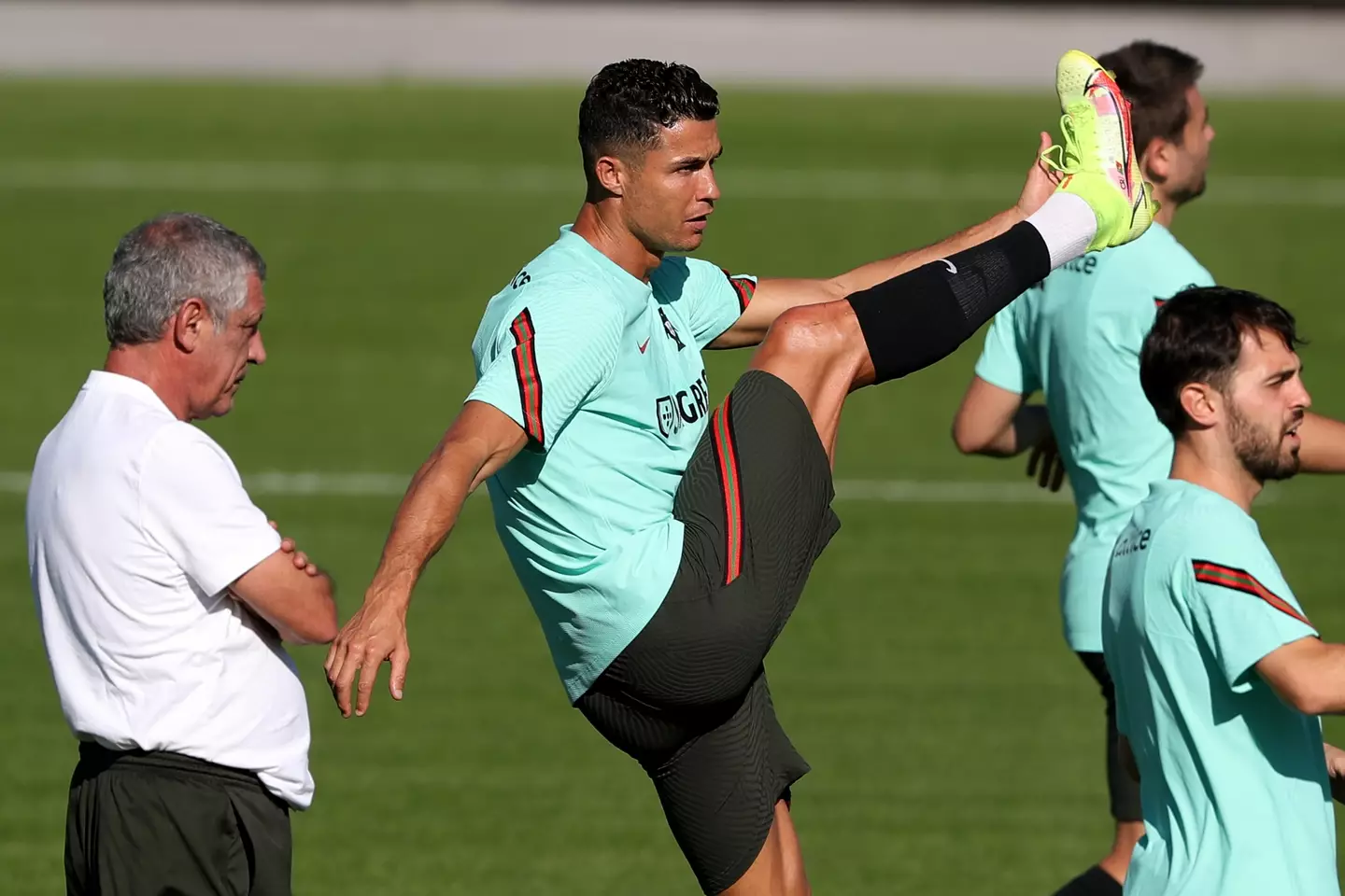 Ronaldo stretching whilst training with Portugal