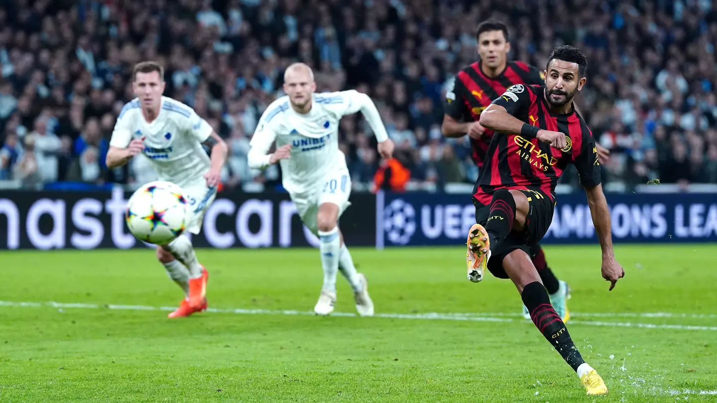 Riyad Mahrez in action for Manchester City.