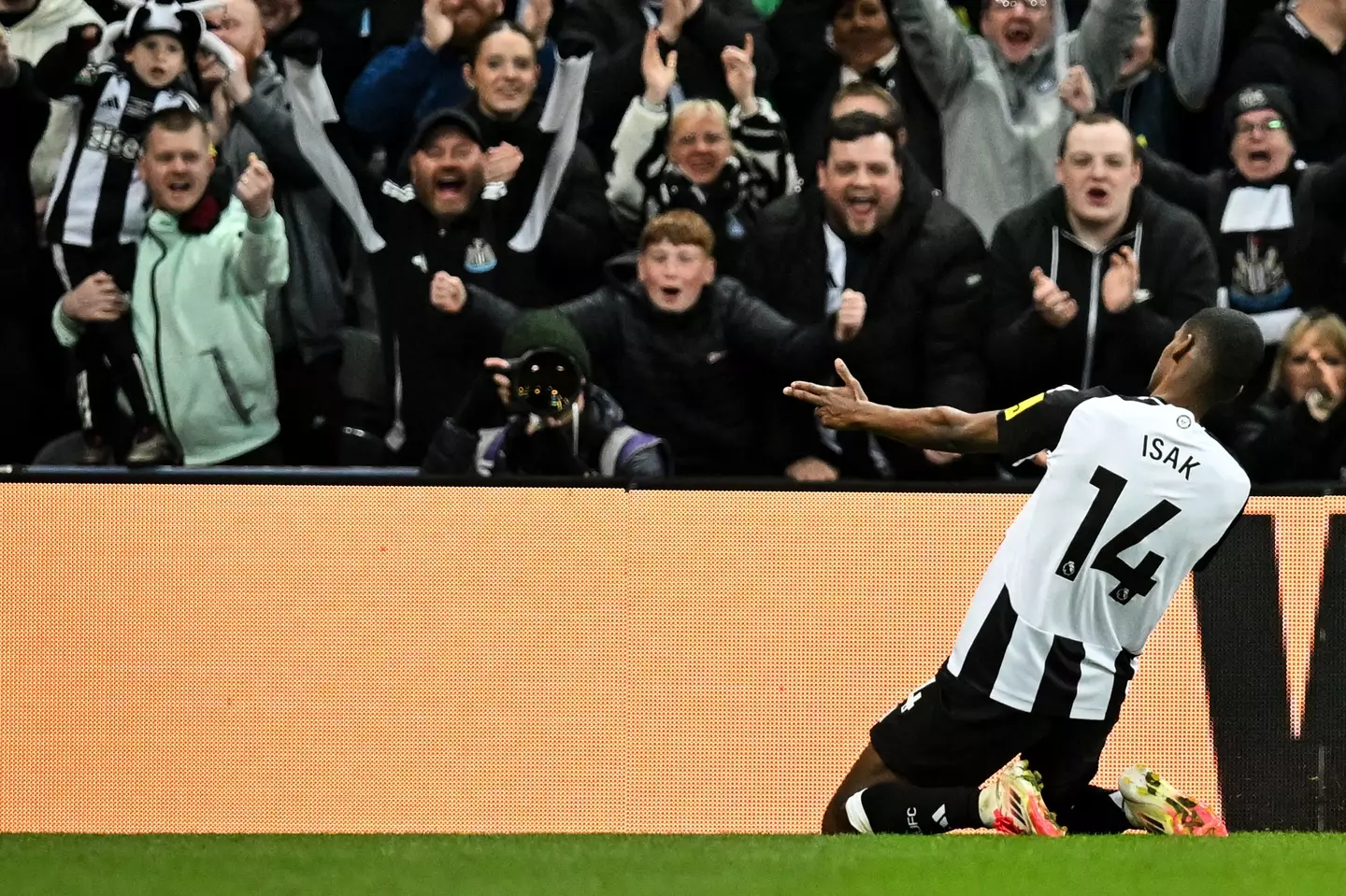 Alexander Isak has kept his No.14 shirt at Newcastle United. Image: Getty