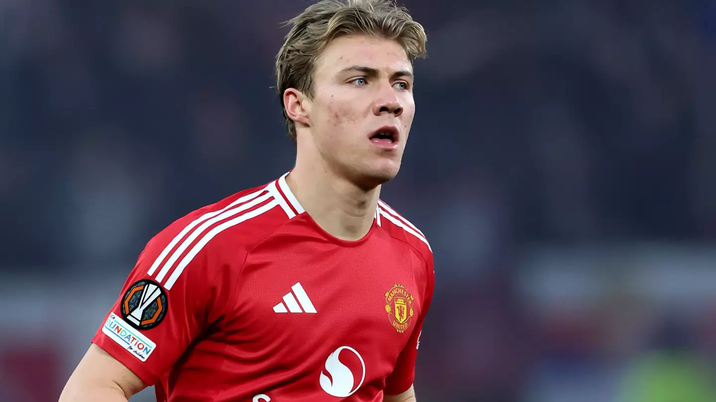 Man Utd 'to be offered' shock midfielder as part of wild swap deal for Rasmus Hojlund as club look to move him on