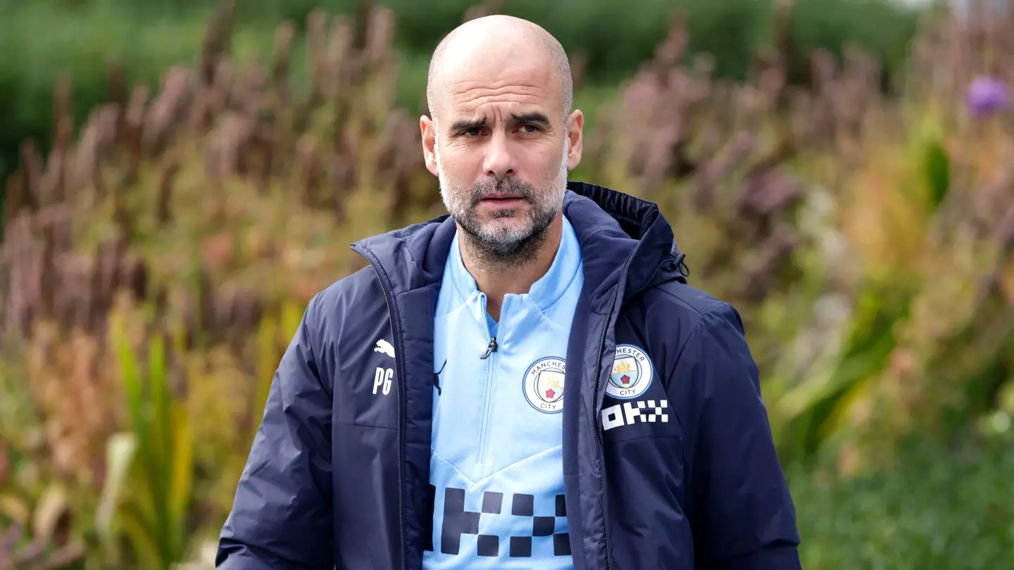 Pep Guardiola in Manchester City training.