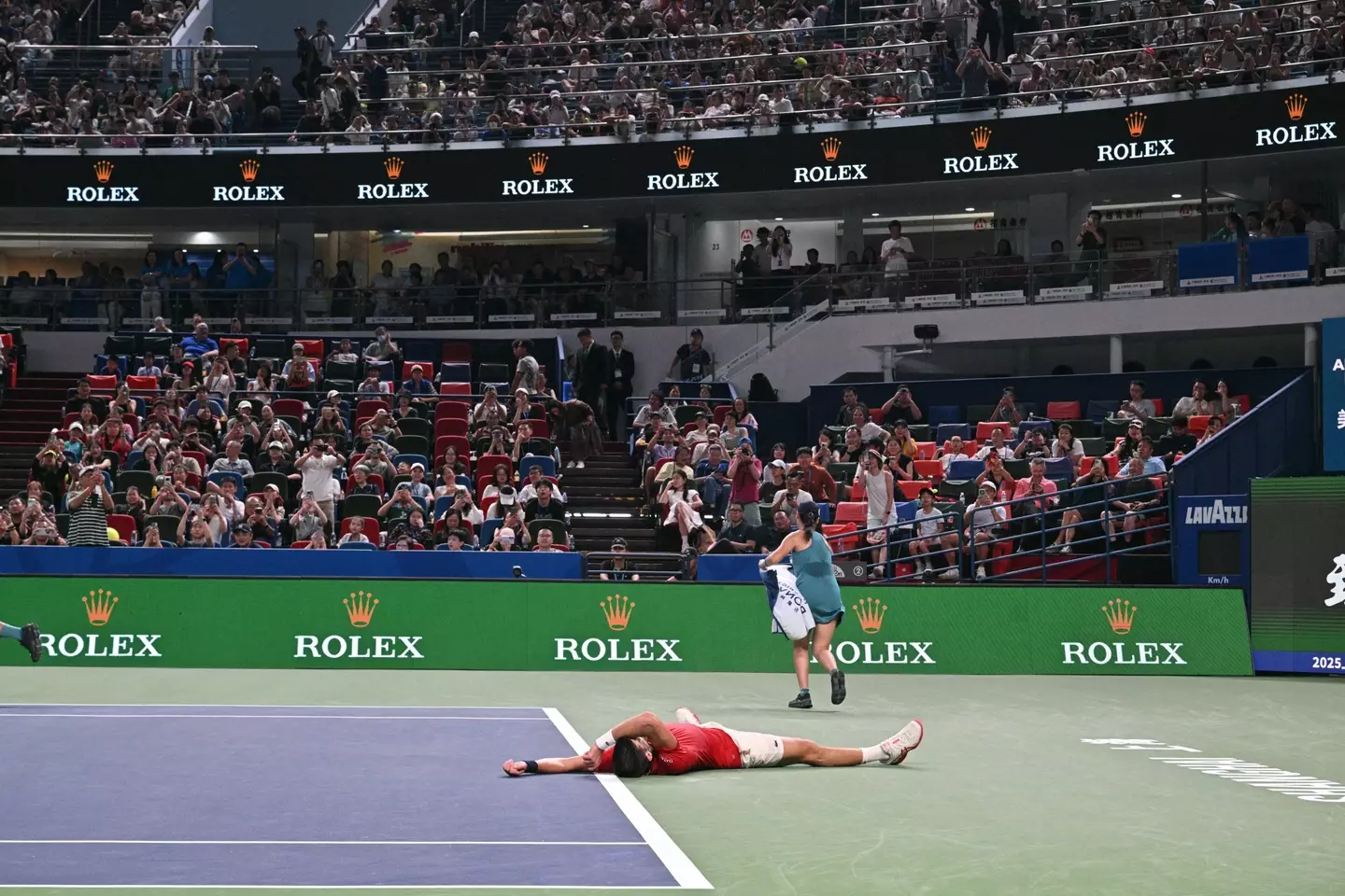 Novak Djokovic has struggled with the Shanghai heat. Image: Getty