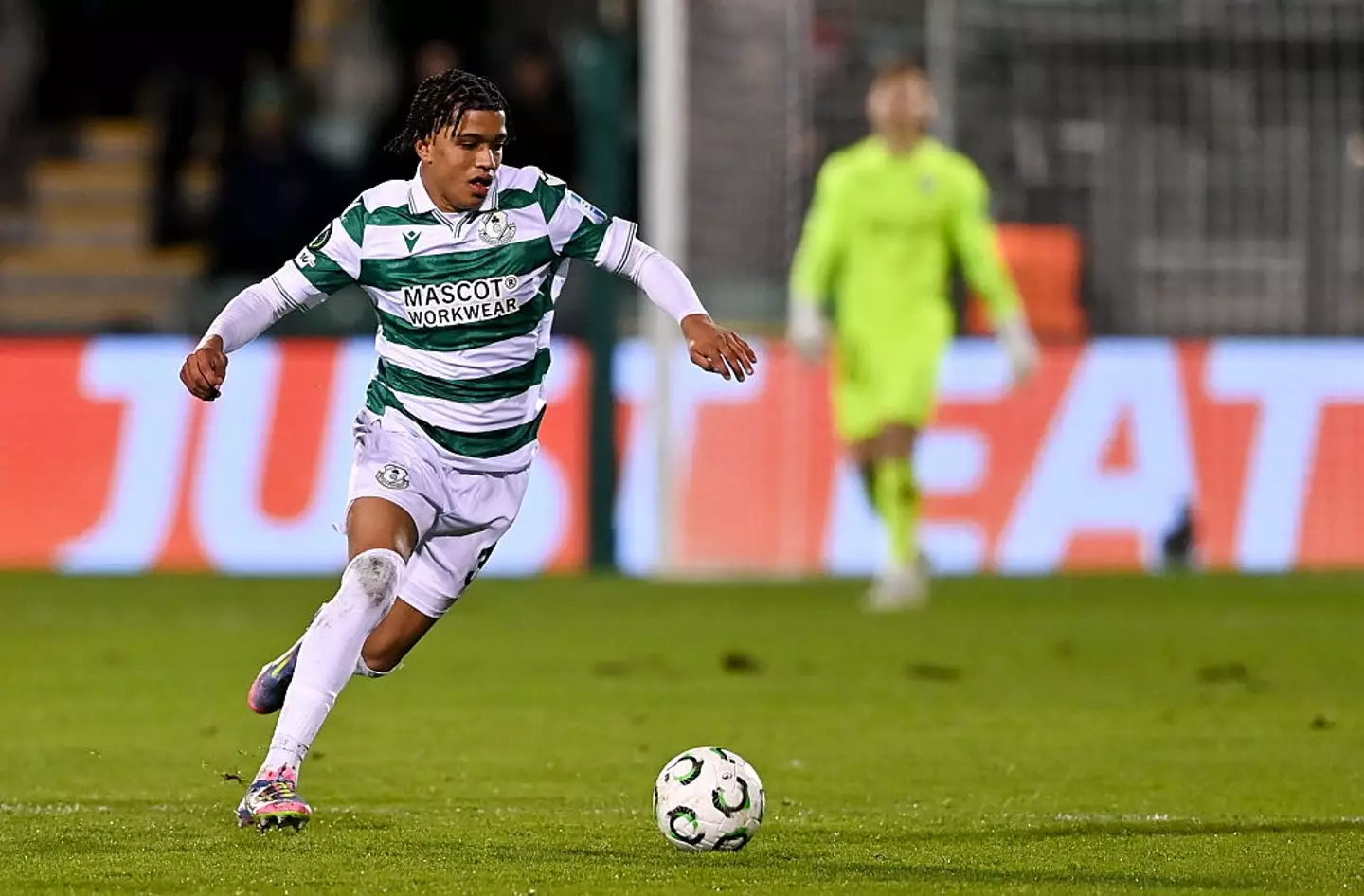 Victor Ozhianvuna in action for Shamrock Rovers (Credit:Getty)