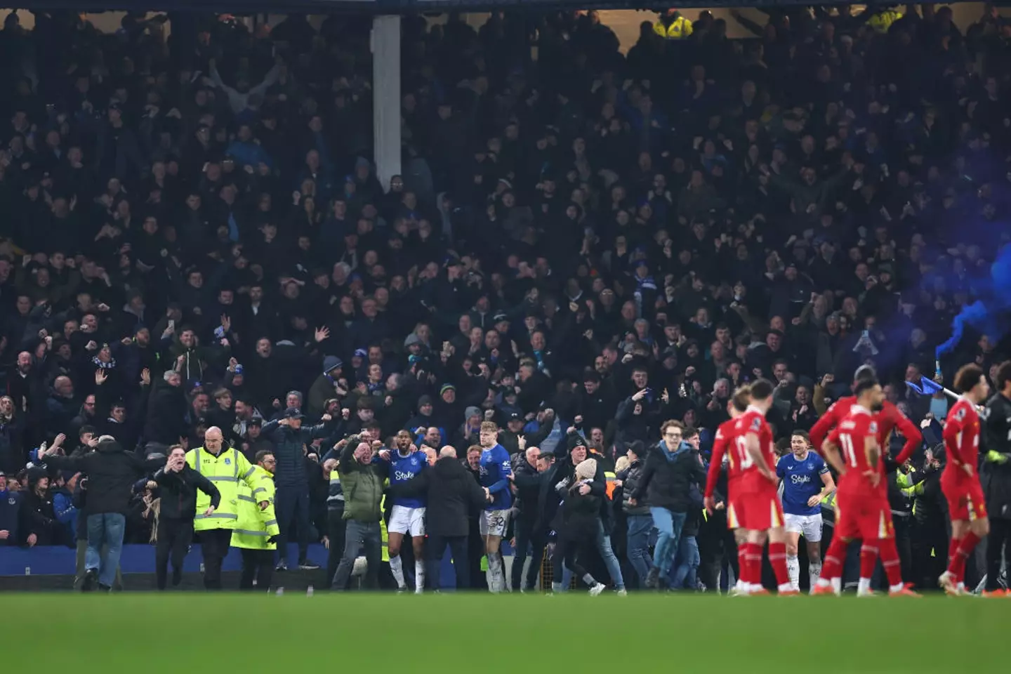 James Tarkowski and Everton team-mates celebrate the Toffees' equaliser in their 2-2 draw with Liverpool (Image: Getty)