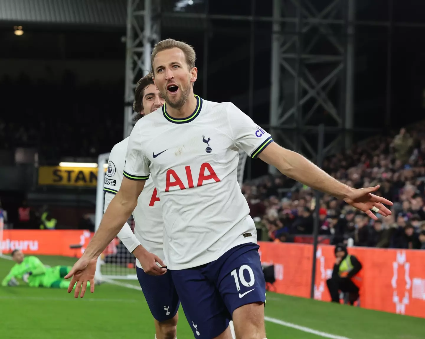 Arsenal legend Ian Wright believes Manchester United should sign Harry Kane from Tottenham in the summer transfer window.