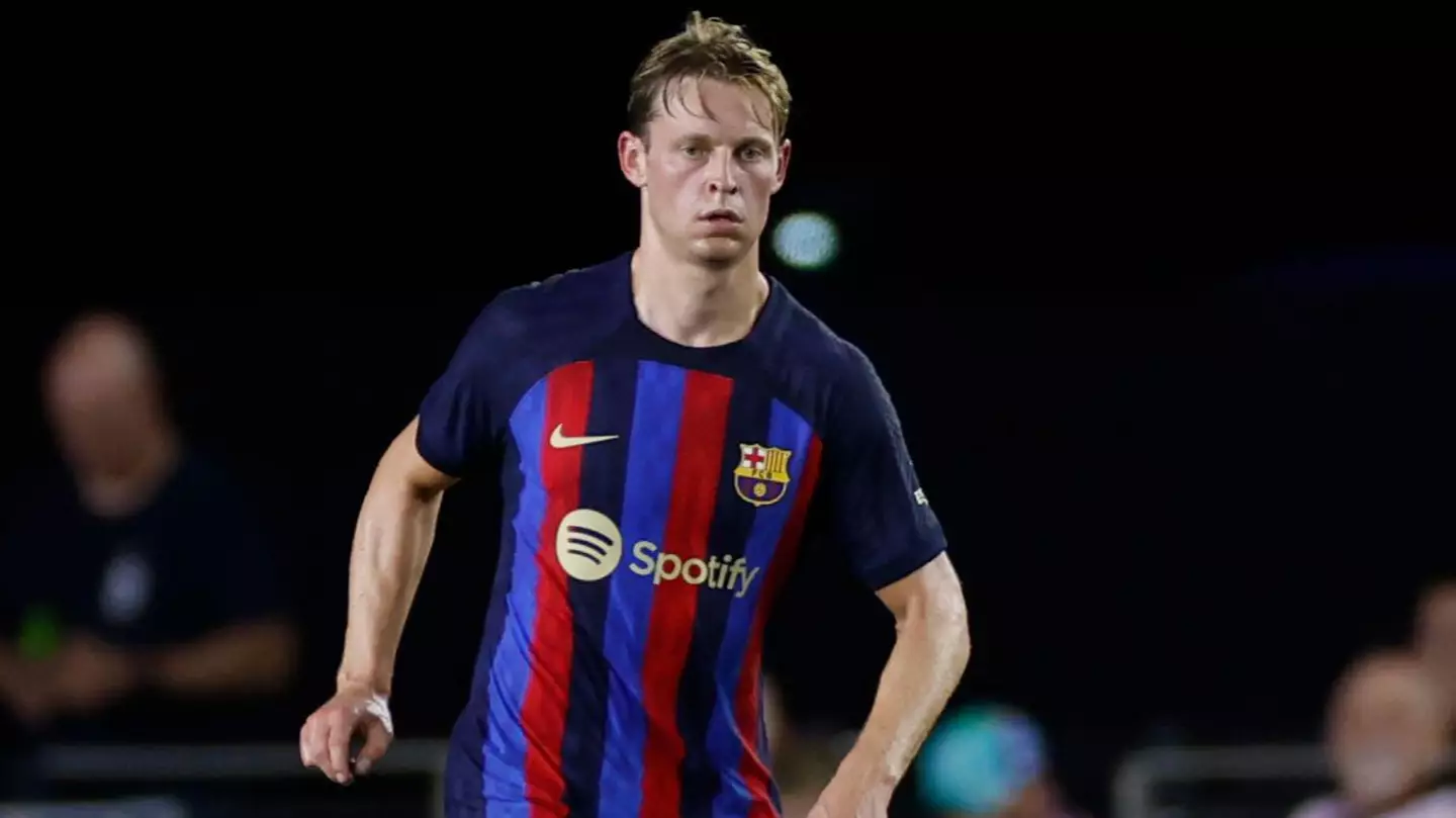 Frenkie de Jong in Barcelona action. (Alamy)