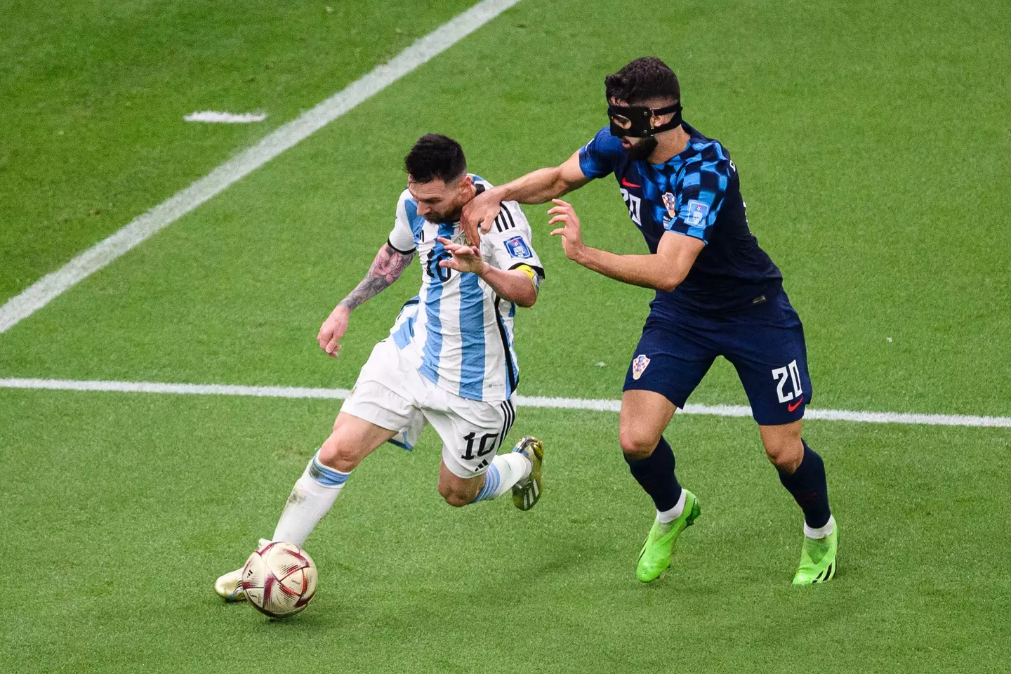 Messi takes on and beats Gvardiol. Image: Alamy