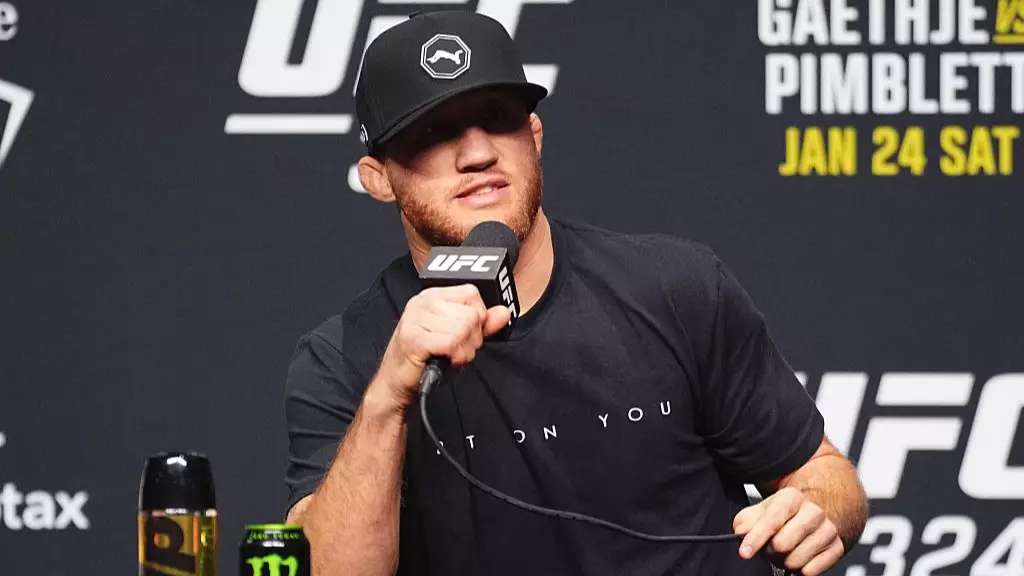 UFC Fighter Leaks 'Private DM From Justin Gaethje' About Pay Amid Dana White Row