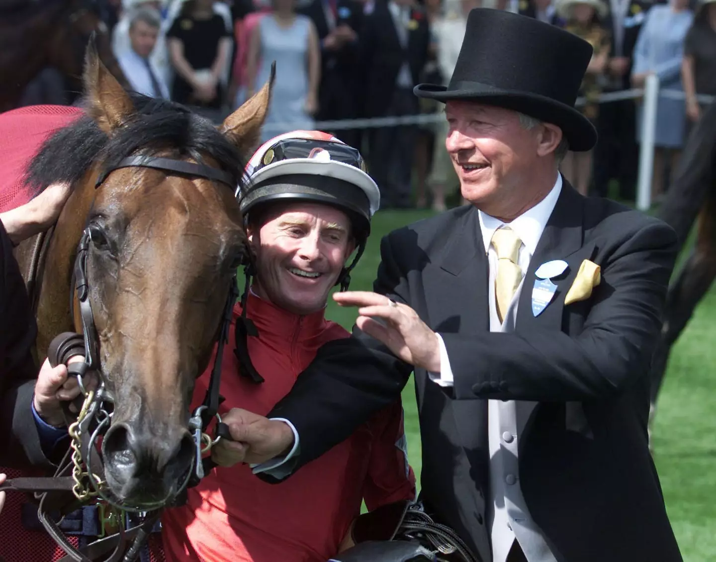 Sir Alex Ferguson in 2002 with jockey Mick Kinane who rode his horse 'Rock of Gibraltar (Alamy)