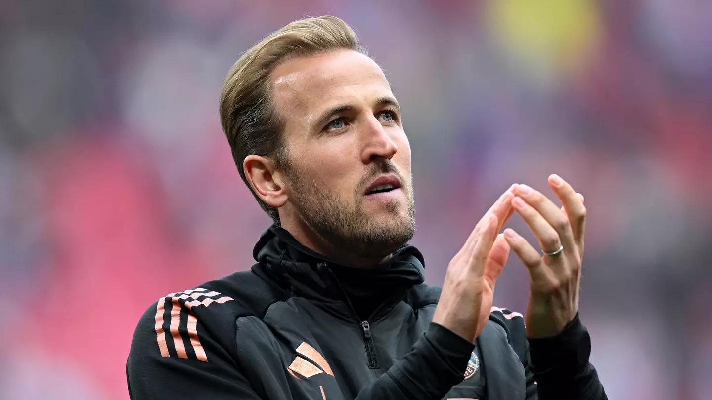 Fans spot what Harry Kane did seconds before Bayern Munich lost the chance to win the Bundesliga title today