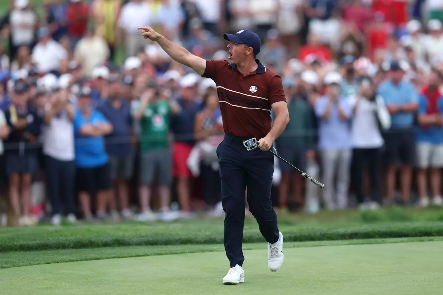 Rory McIlroy reacts to the American crowd (Credit:Getty)