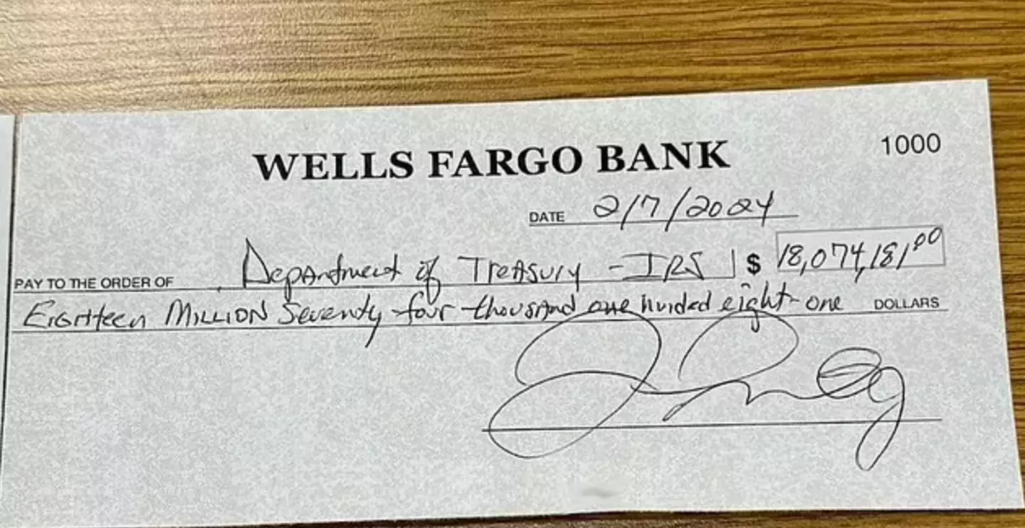 Floyd Mayweather showed off his tax bill for 2023 on social media. Image: Instagram/Floyd Mayweather
