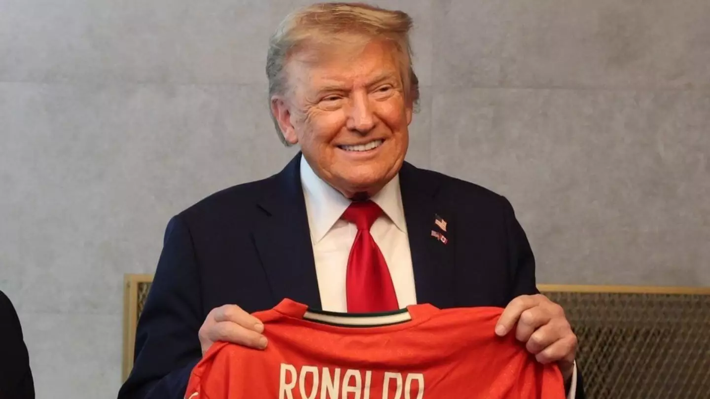 Fans spot personal message Cristiano Ronaldo wrote to Donald Trump on gift for the US President
