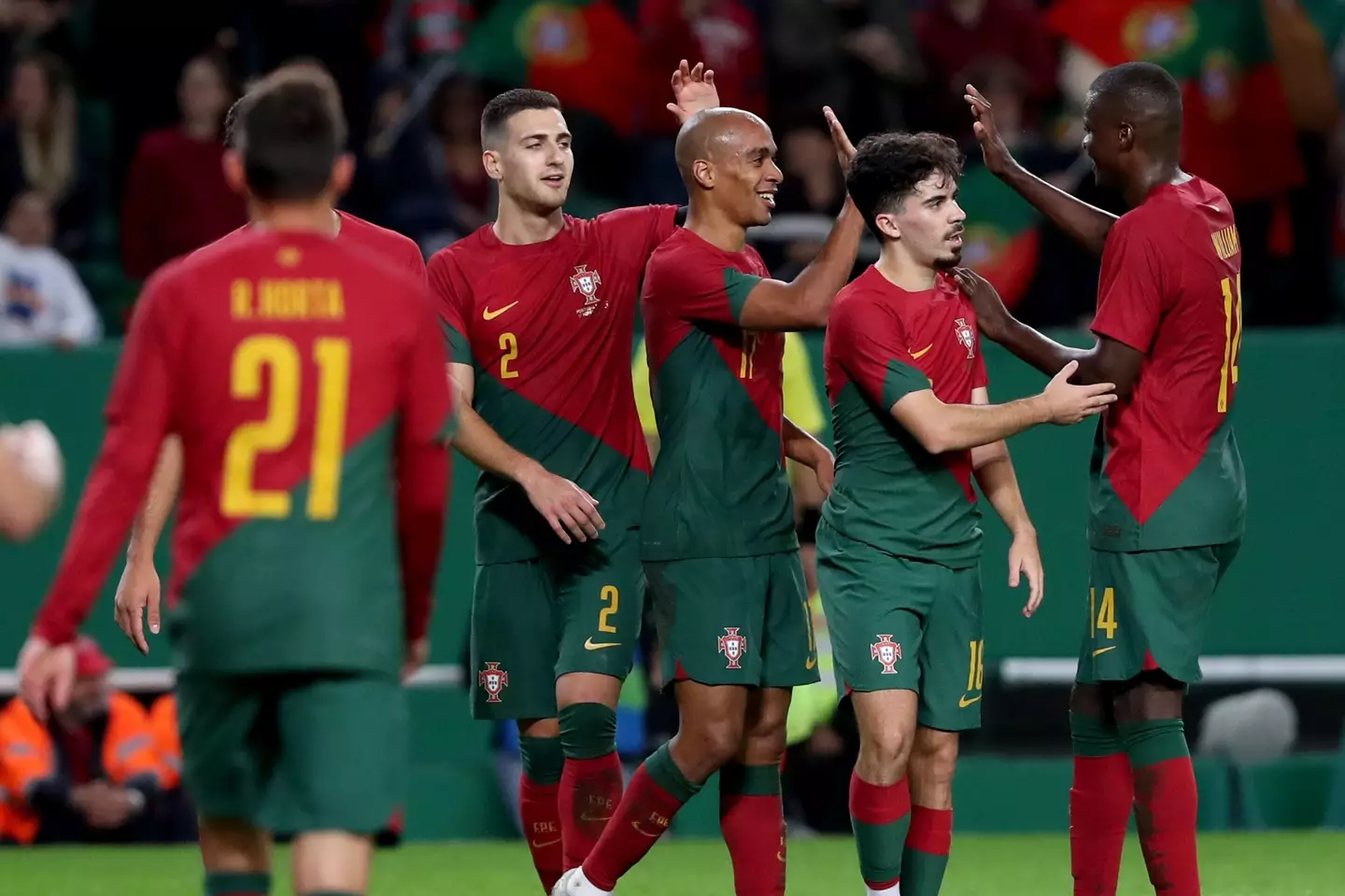 Portugal players celebrated Mario's goal. (Image