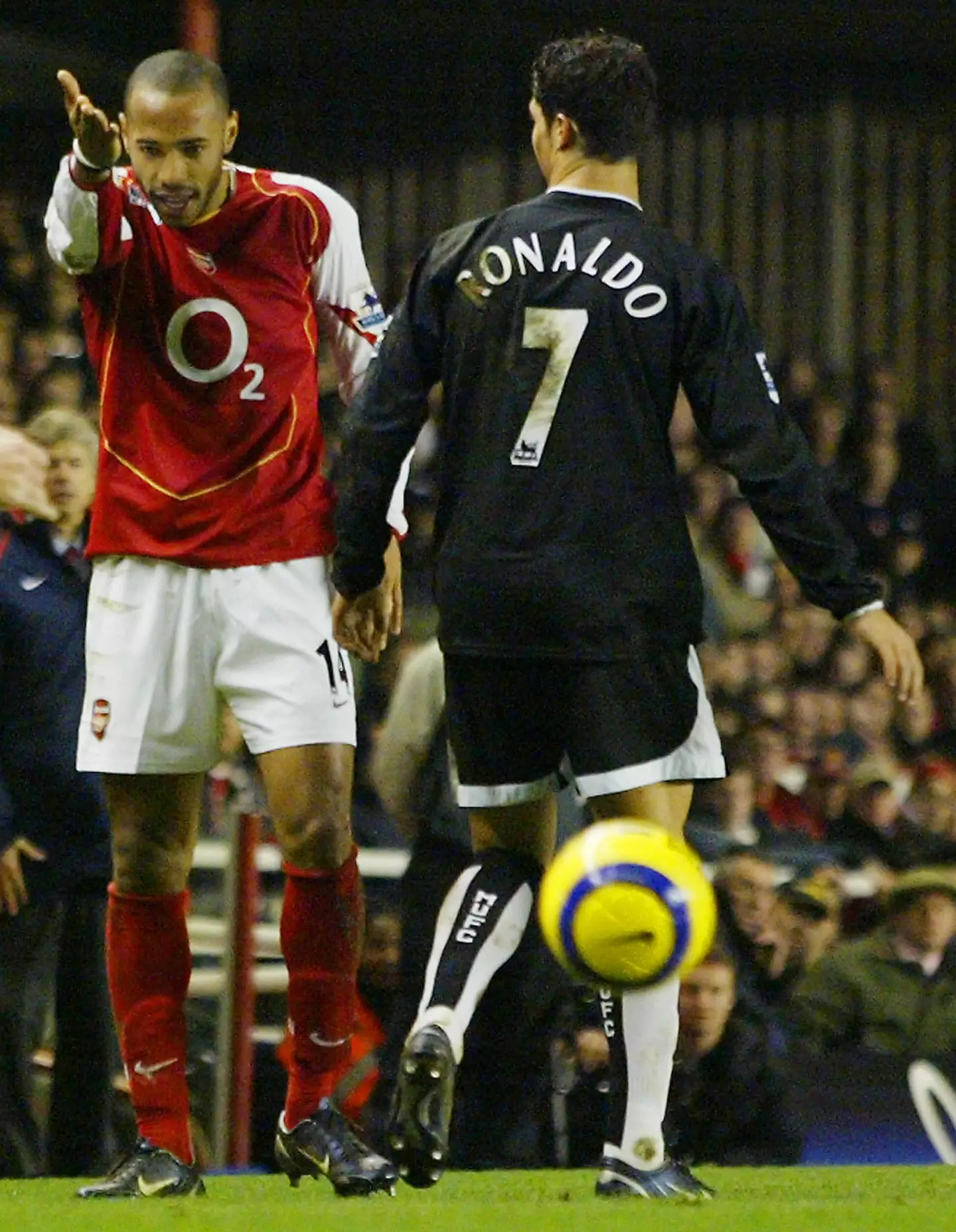 Thierry Henry argues with Cristiano Ronaldo during Arsenal vs. Manchester United. Image: Getty 