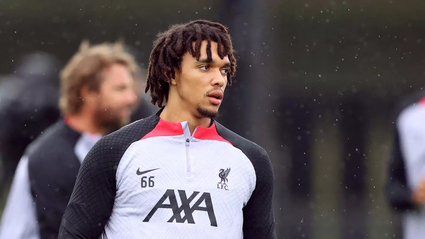 "Championship level" - Chelsea legend slams Liverpool defender who's on £180k-a-week