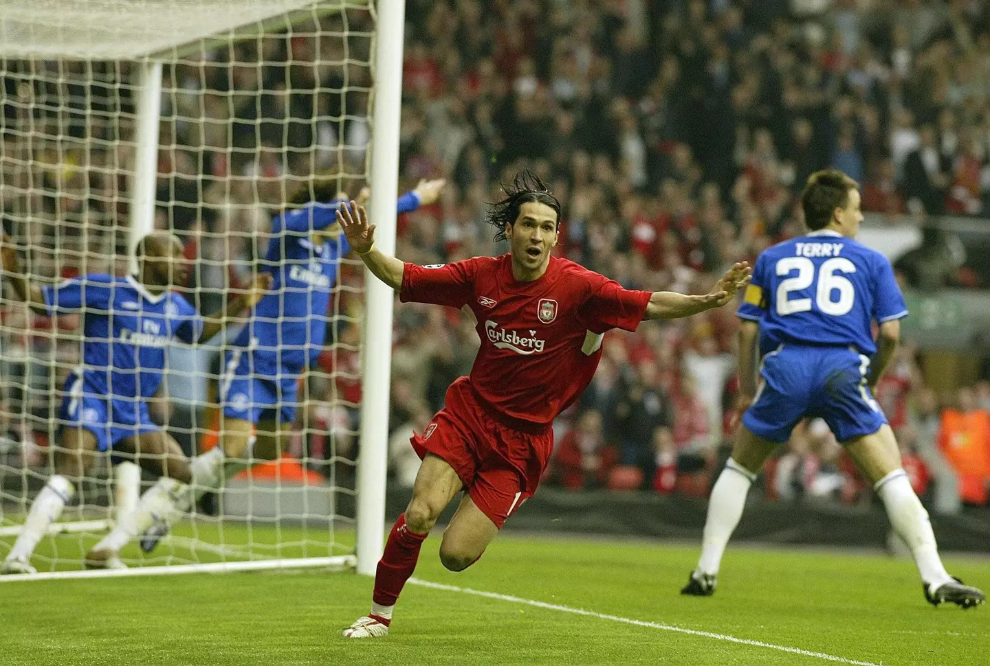 Garcia celebrates his 'ghost goal' whilst Chelsea players protest. Image: Alamy