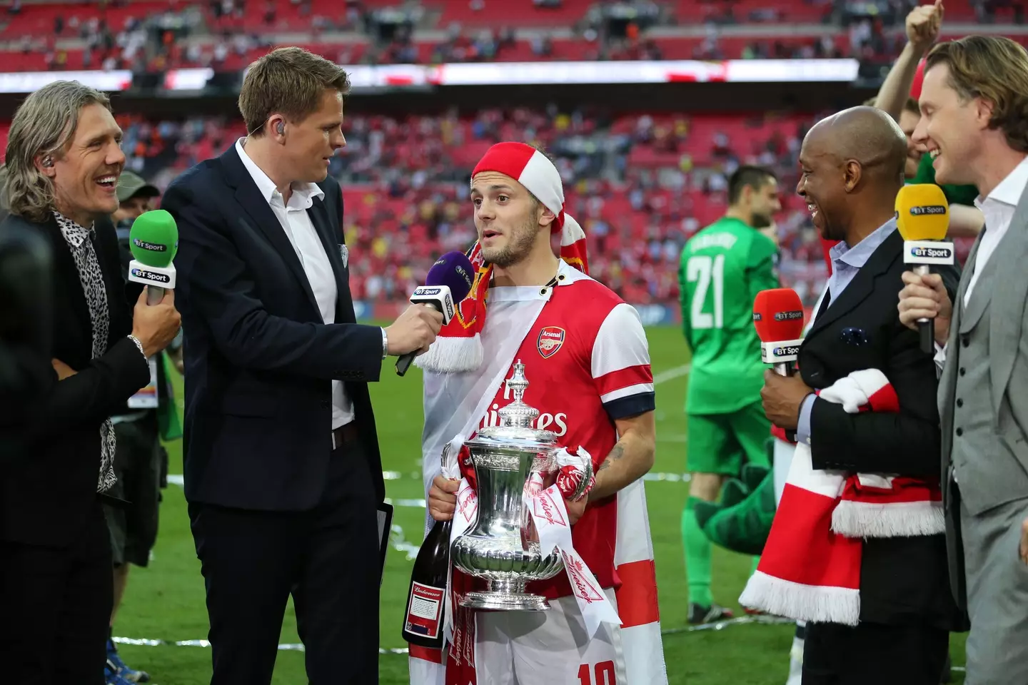 Wilshere with the FA Cup in 2017. Image: Alamy