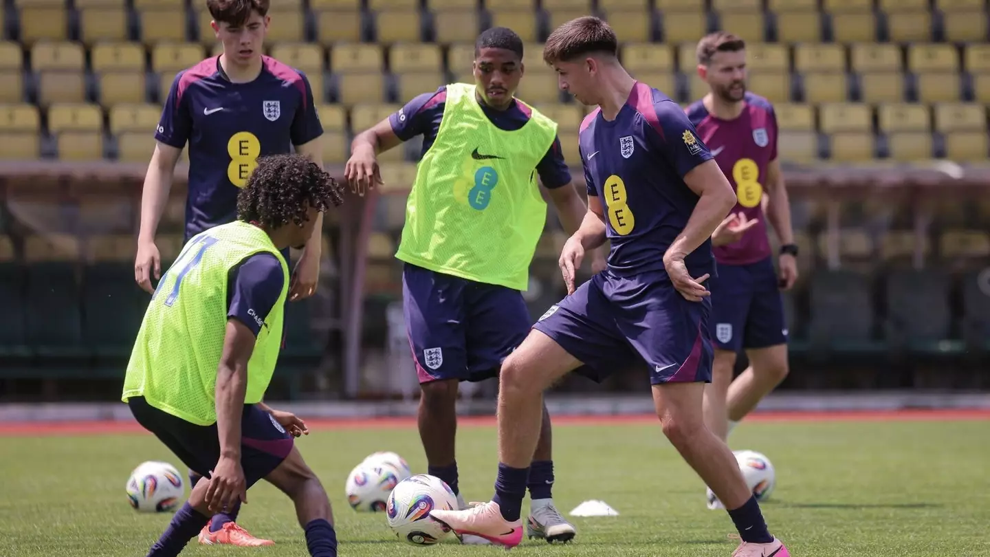 England Wonderkid Weighs Up Shock International Switch Before 2026 World Cup