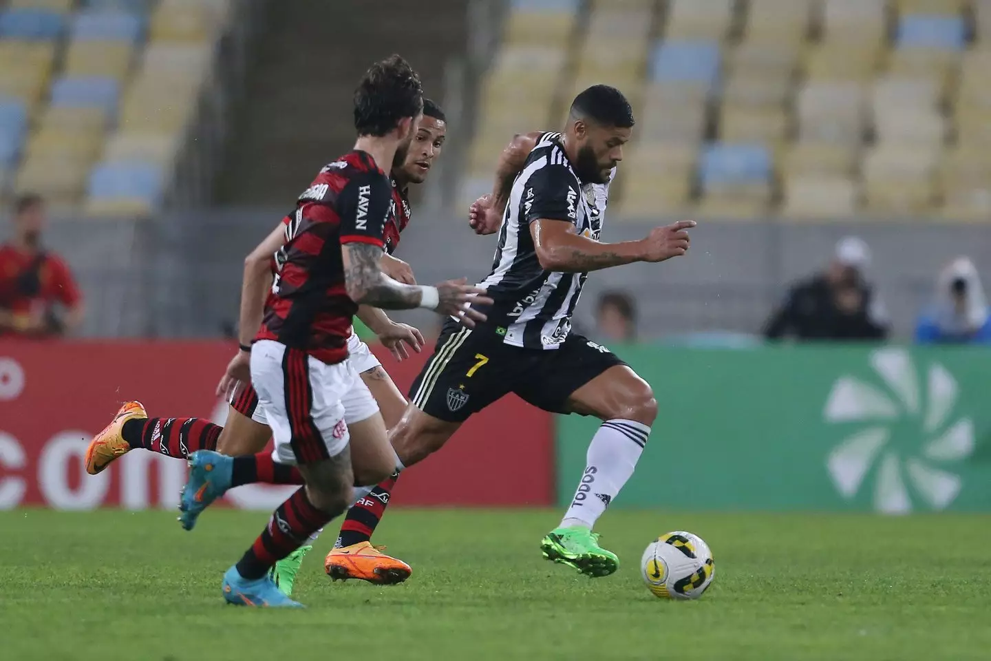 Hulk against Flamengo. Image: Alamy