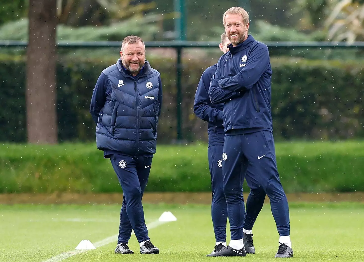 Chelsea manager Graham Potter (centre) with assistant manager Billy Reid (centre). (Alamy)