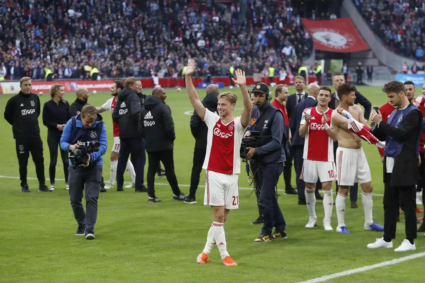 Frenkie de Jong was an absolute fan favourite under Erik ten Hag at Ajax (Alamy)
