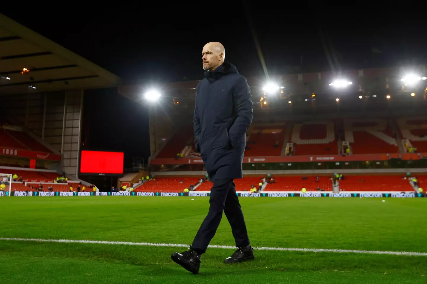Gary Neville hasn’t ruled out the idea of Erik ten Hag leading Manchester United to the Premier League title ahead of Manchester City or Arsenal.
