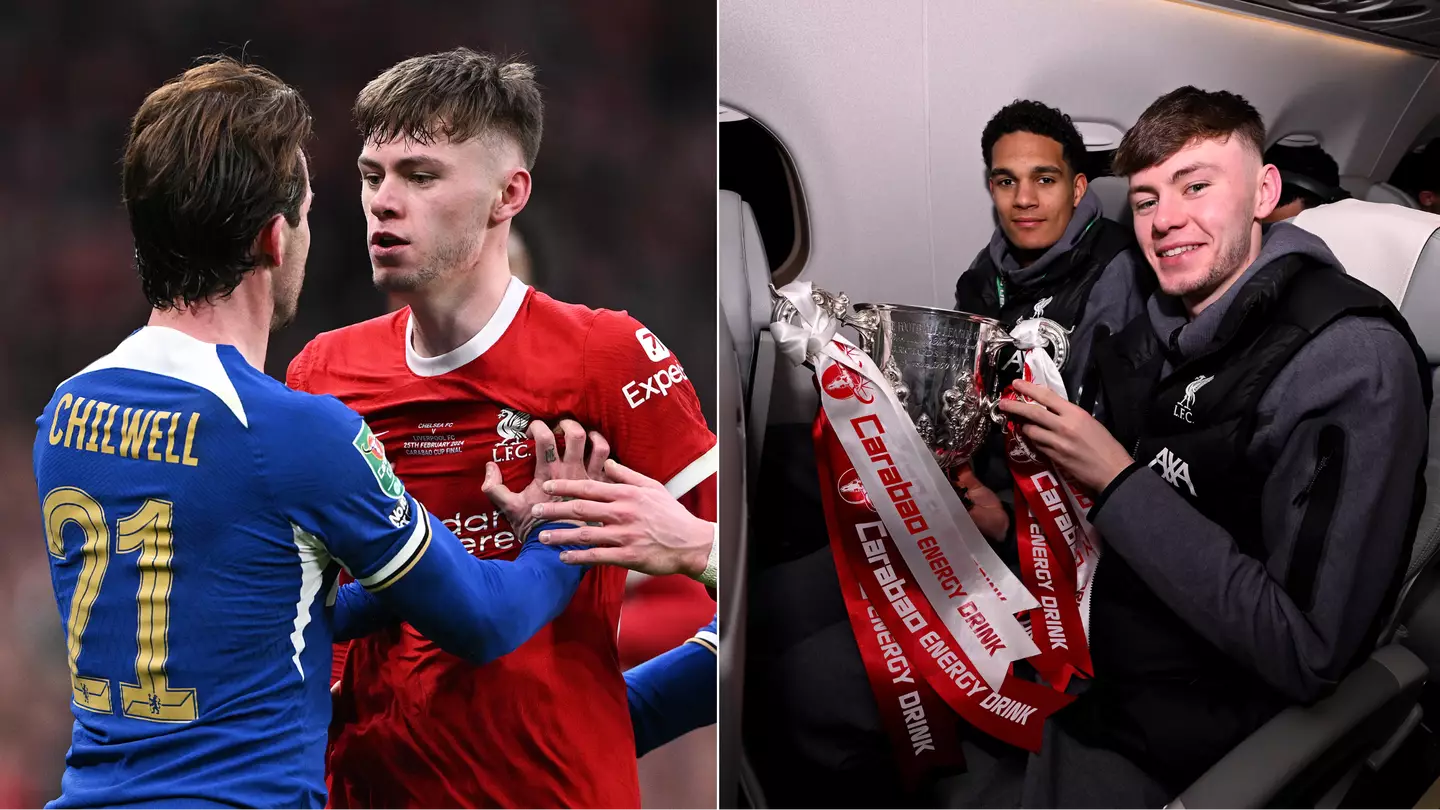 Le jeune de Liverpool Connor Bradley se moque de Ben Chilwell après sa victoire en finale de la Coupe Carabao