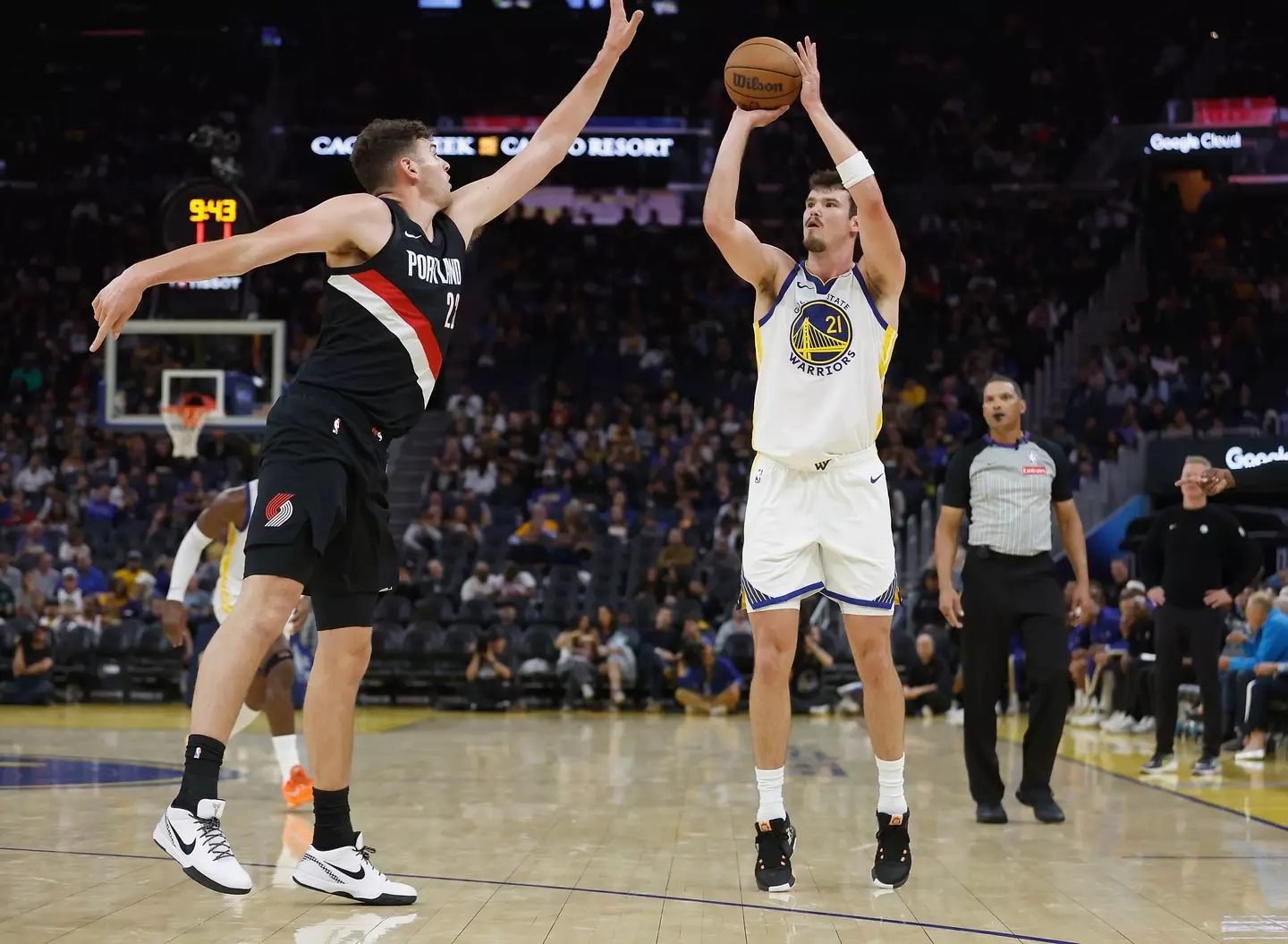 Quinten Post shoots for the Warriors. Image: Lachlan Cunningham / Contributor via Getty