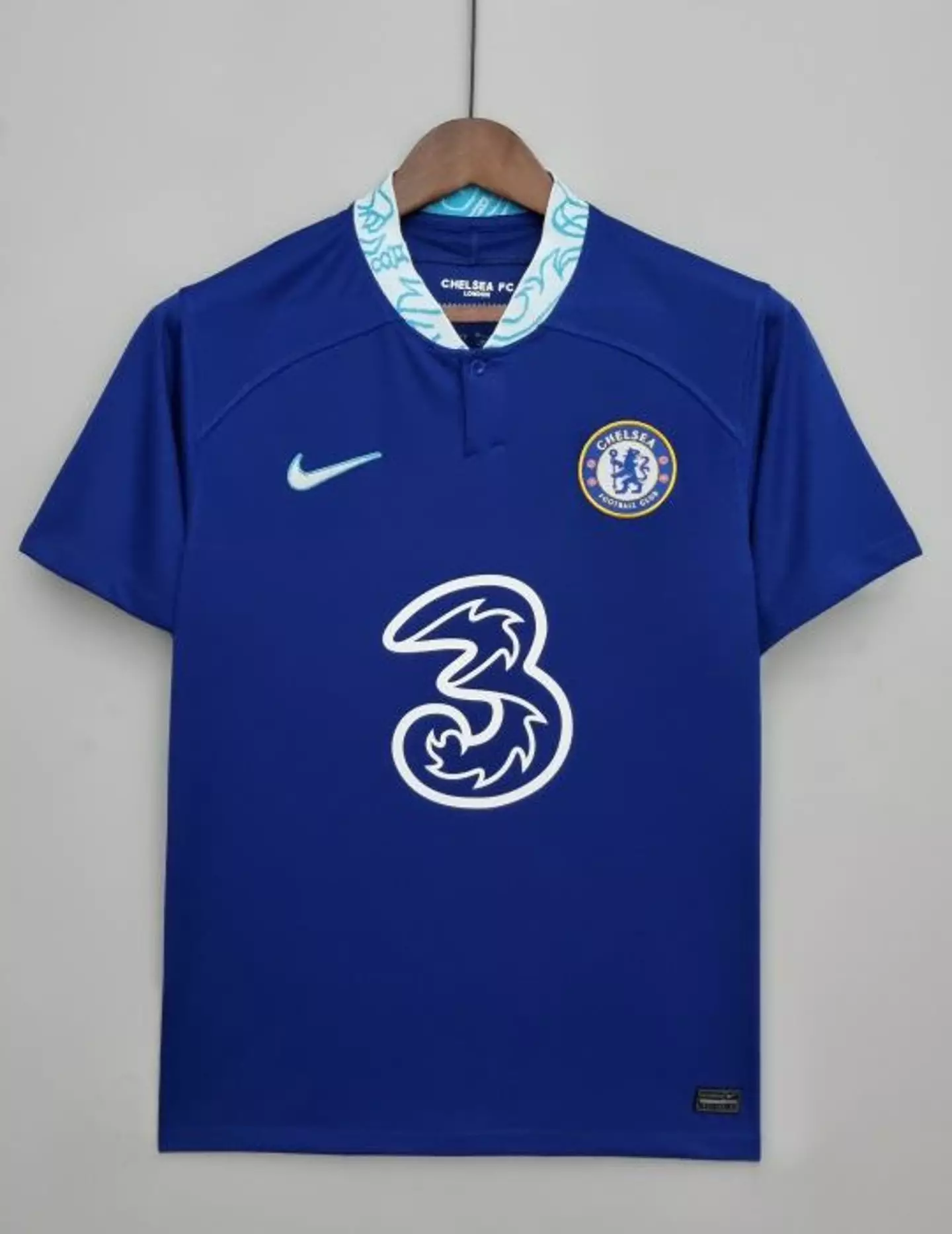 Chelsea's 2022/23 home kit.