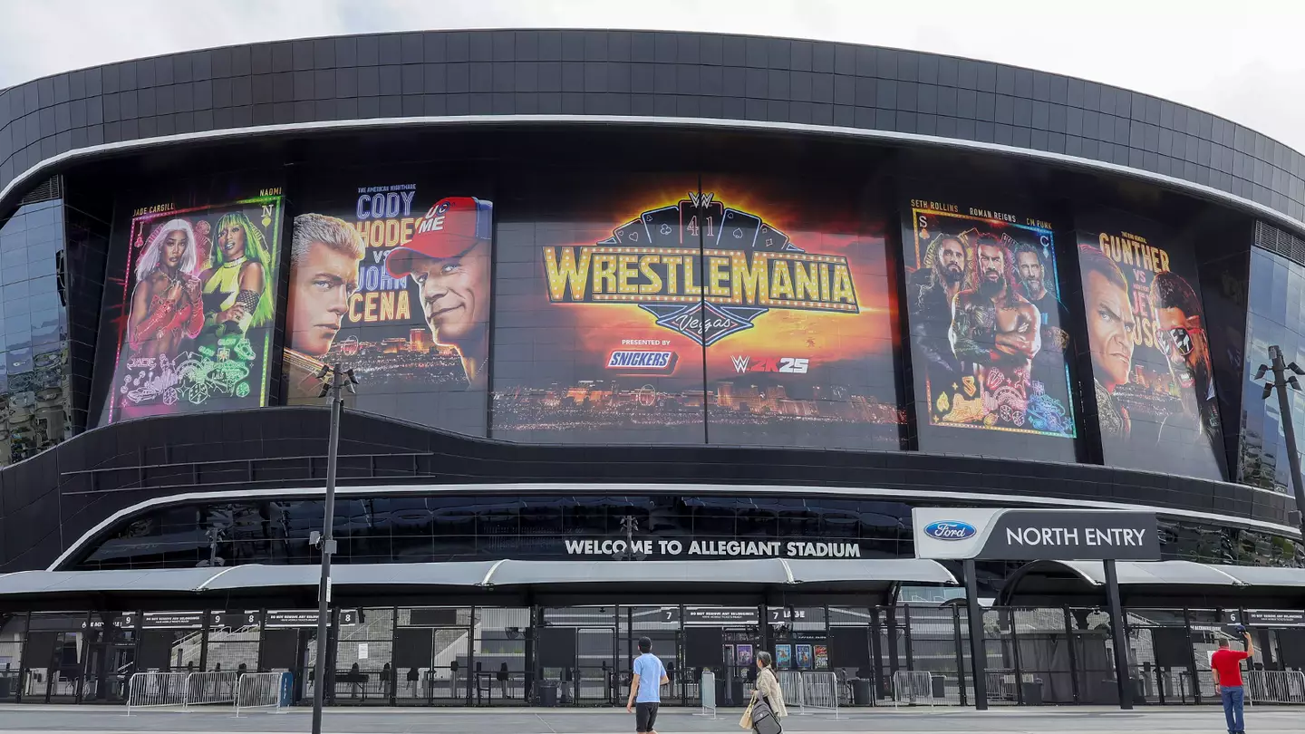 WrestleMania plunged into chaos as huge WWE superstar 'suffers injury' hours before event