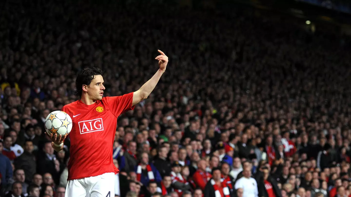 Owen Hargreaves playing against Barcelona in the Champions League semi-final in 2008. (Alamy)