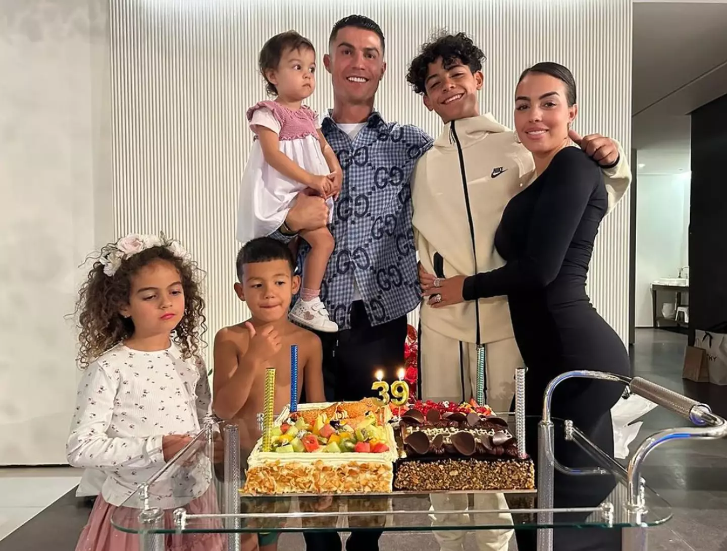 Ronaldo's posted a picture alongside his five children and Rodriguez on his birthday. (Image