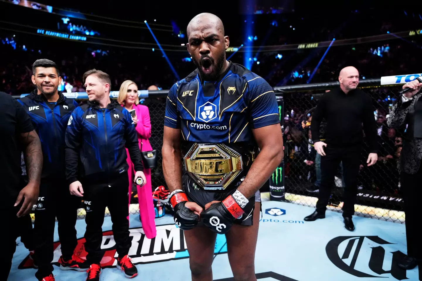 Jon Jones celebrates winning the UFC heavyweight title. Image: Getty
