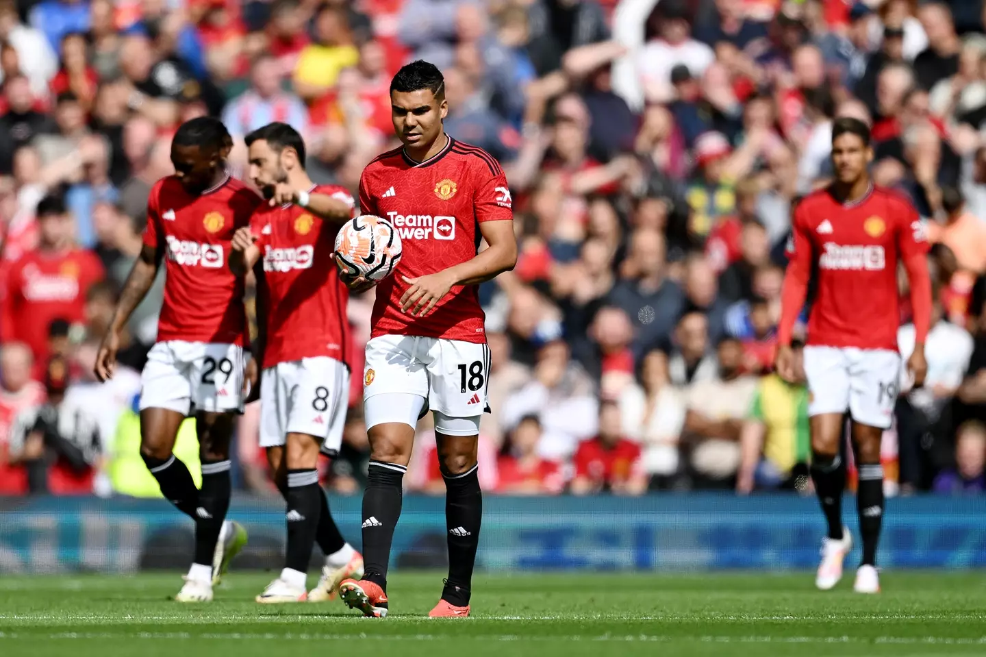 Casemiro has missed a glorious chance to equalise for Man United against Nottingham Forest (
